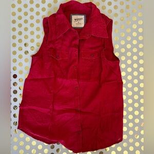 Arizona Jean Company Crimson Sleeveless Shirt